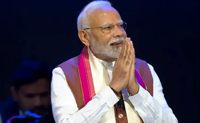 PM conveys Eid greetings, hopes for further brotherhood